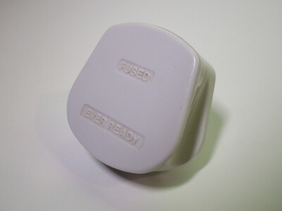 Rear of the plug, with text saying FUSED and EVER READY.