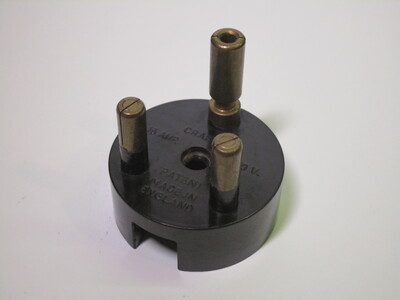 Closeup view of the pins.