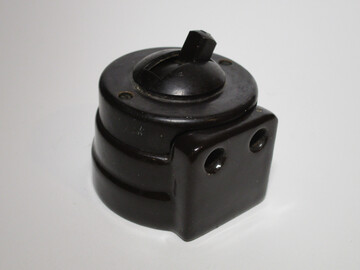 Side view of the socket, fully assembled.